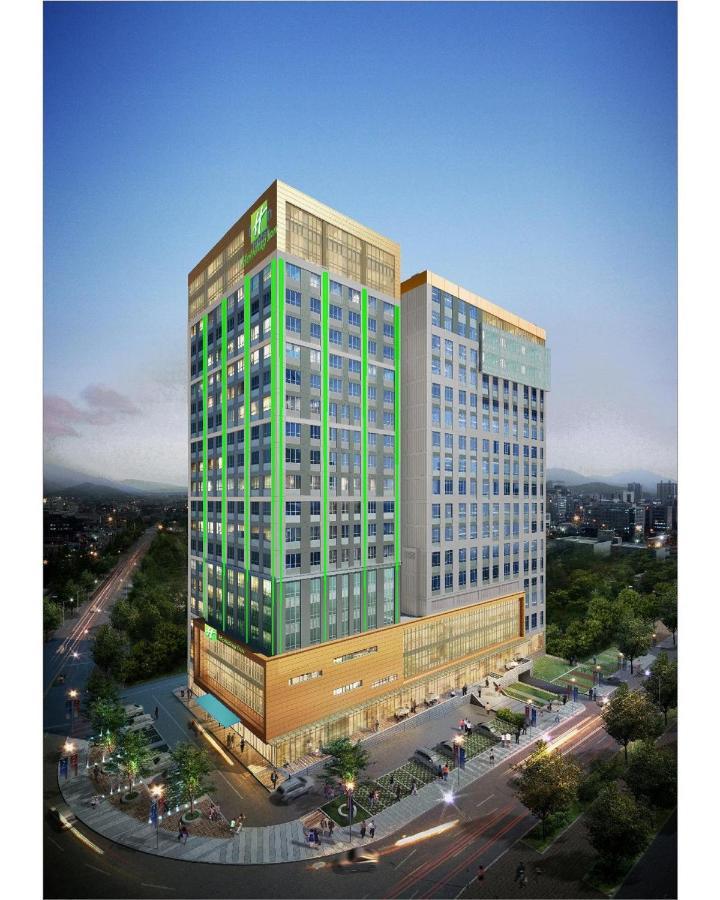 Holiday Inn Ulaanbaatar By Ihg Εξωτερικό φωτογραφία