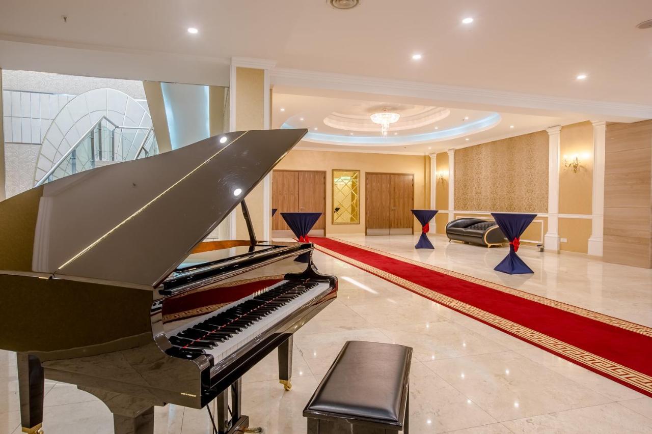 Holiday Inn Ulaanbaatar By Ihg Εξωτερικό φωτογραφία